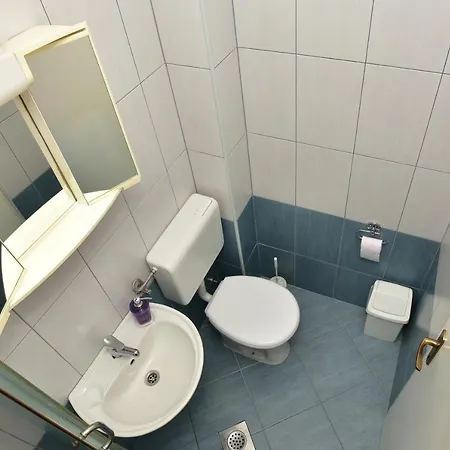 Pink 4 Πανσιόν *