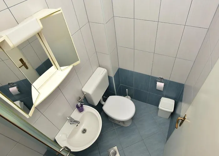 Pink 4 Πανσιόν *